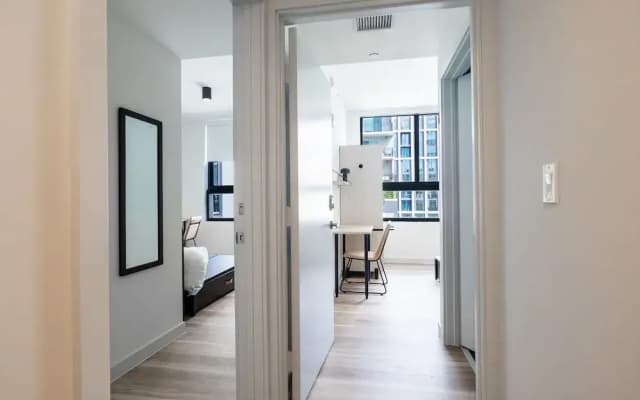 w Spacious Modern 3BR in Wynwood - photo 4