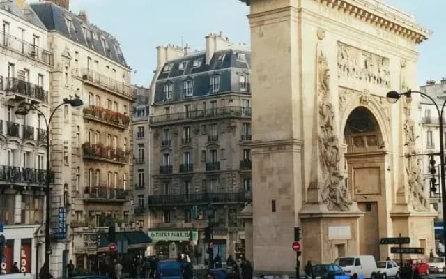 Elegant 130m² Apartment in Central Paris, Marais - photo 2