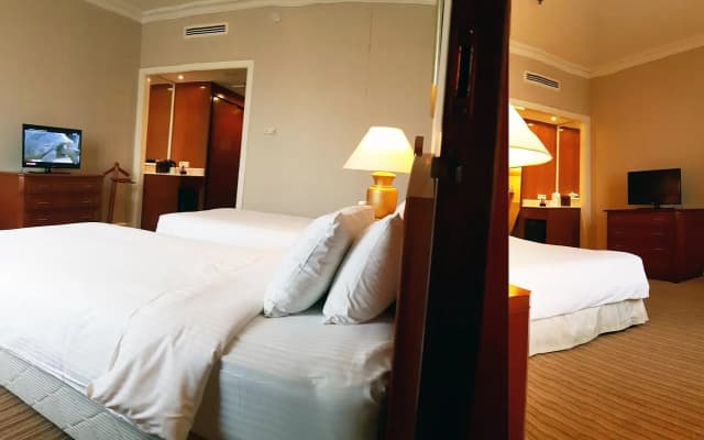 Hotel Royal Penang - photo 4