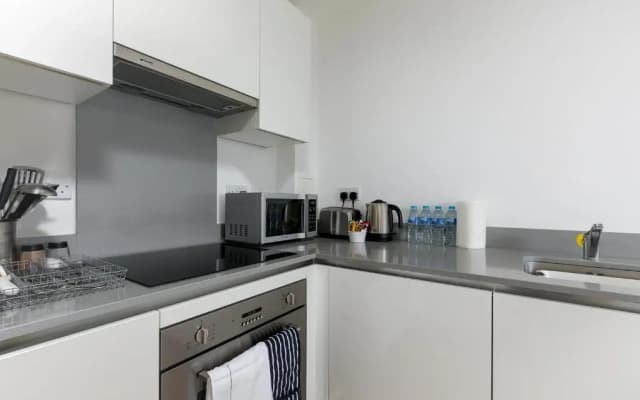 Skyvillion Tower Points - Tower Point Lovely apartment in Enfield London - photo 3
