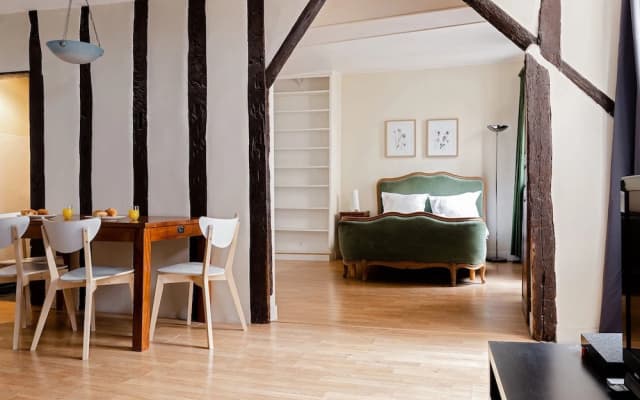Central Paris - Chatelet Apartment - photo 4