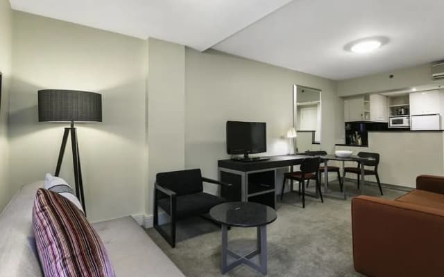 DARLING A Tidy Space in a Great Location - photo 3