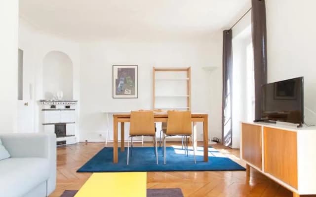 Marais - Place des Vosges Apartment - photo 4