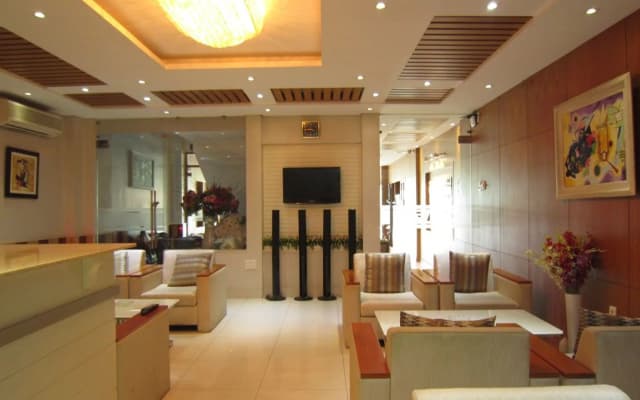 Van Ha Hotel - photo 2
