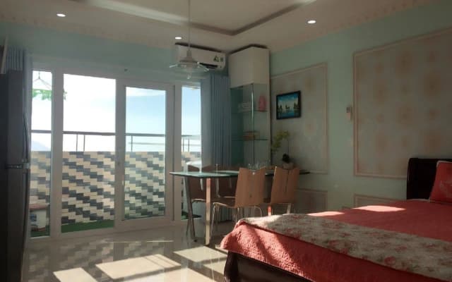 Beach Front Apartment - photo 4