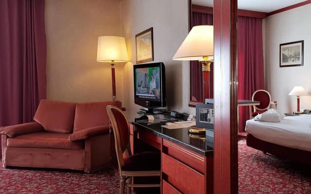 Russott Hotel - photo 3