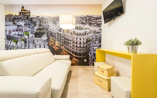 Smartr Madrid Chueca Apartment - photo 2
