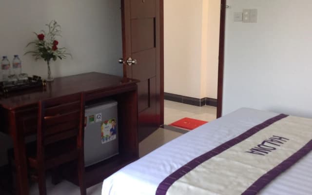 Halona Hotel - photo 3