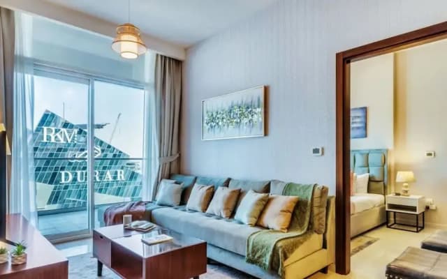 Waterfront 2BR w Canal View Near Burj Khalifa - photo 3