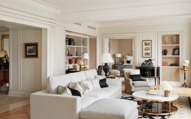 Four Seasons George V Hotel - photo 2