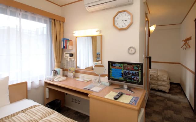 Toyoko Inn Tokyo Nihombashi Hamacho Meijiza Mae - photo 4