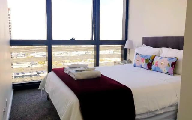 Melbourne Lifestyle Apartments - Best Views on Collins - photo 4