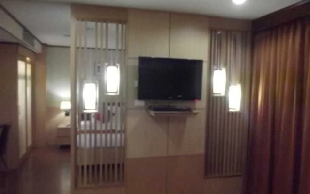 First Hotel Bangkok - photo 5