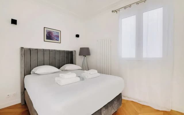 Superb Apartment - 3bd/8p - Arc de Triomphe - photo 3