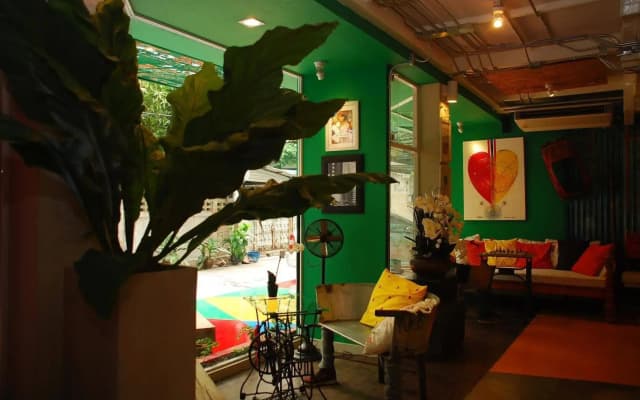 Silom Art Hostel - photo 2