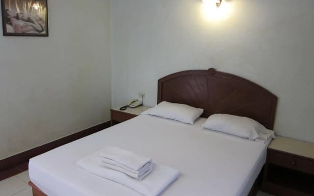 Oasis Resort - photo 2