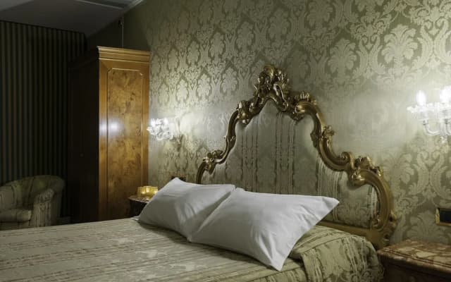 Hotel Al Ponte Antico - photo 5