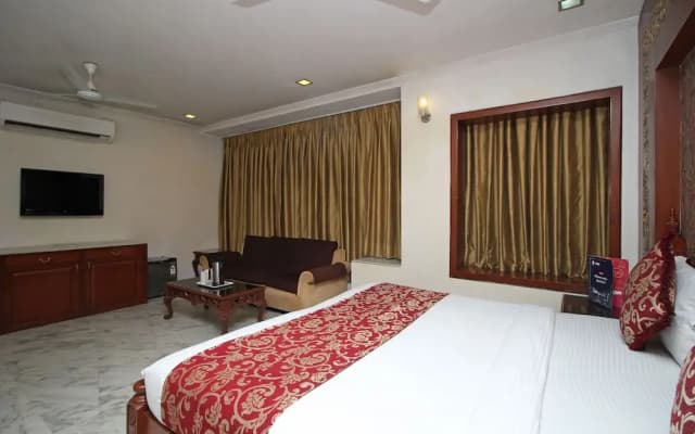 OYO 5915 Hotel Swagath - photo 5