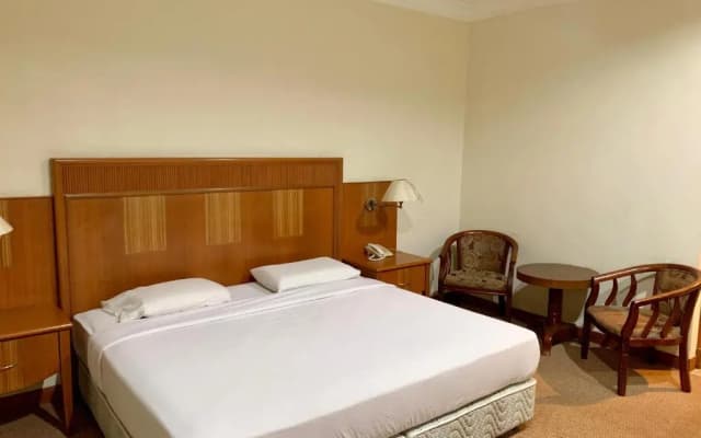 New Grand Hotel - photo 2