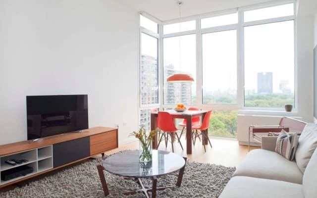 Central Park View Apartments - photo 3