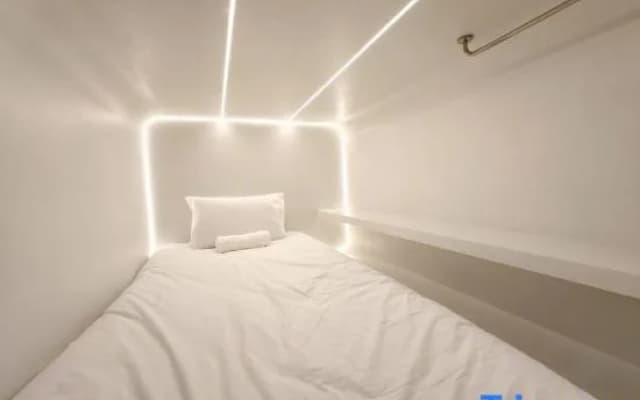 The Rich Cafe and Hostel - photo 3