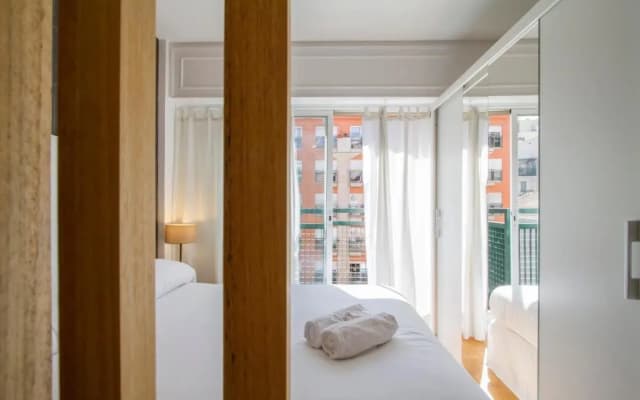 Urban District Apartments - Atocha Stylish with pool - photo 2