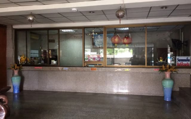 Win Bangna Hotel - photo 2