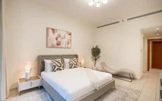 Easygo- Spacious 1bdr Bay Square Busbay - photo 3