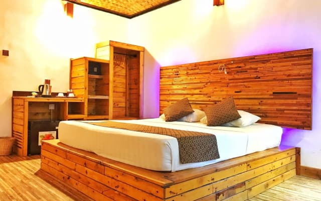 Yonder Retreat Folhudhoo - photo 2