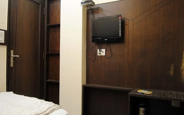 Gaylord International Hotel - photo 3