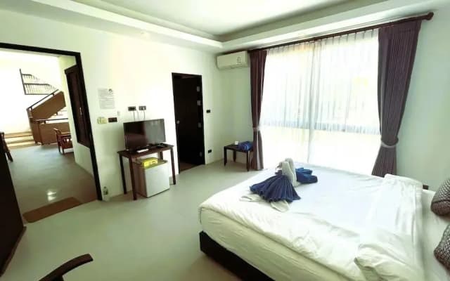 Rockstar Beach Apartments - photo 4