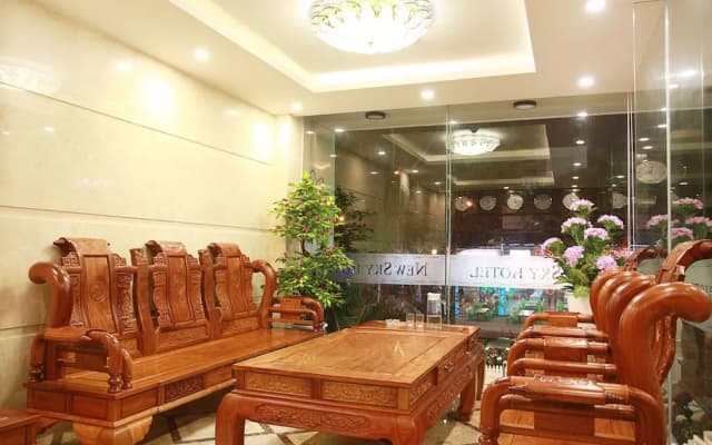 New Sky Hotel - photo 2