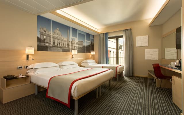 iQ Hotel Roma - photo 4
