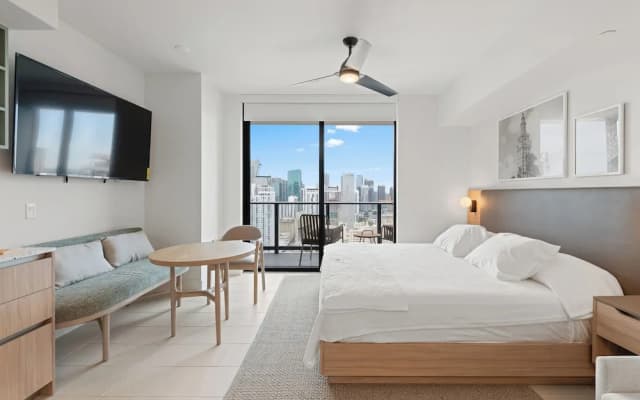 Prime Downtown Location Luxury Studio - photo 3
