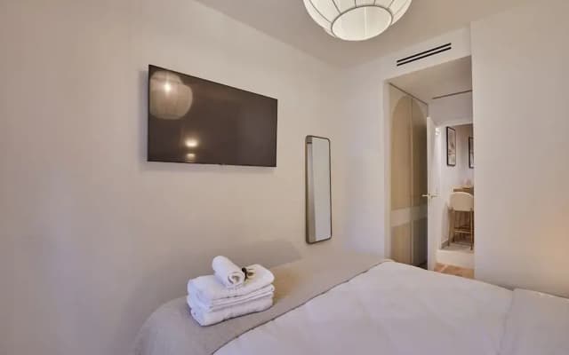 Superb Apartment in the Heart of Paris - photo 3