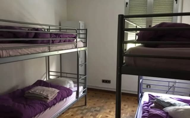 Apartmenti Chamartin- Hostel - photo 2