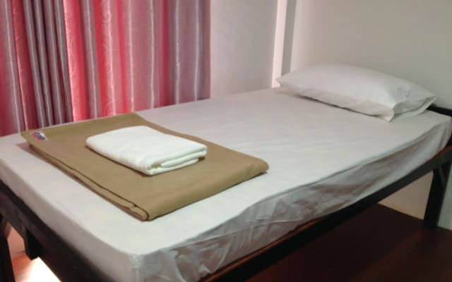 Baan Park Raak Backpacker Hostel - photo 2