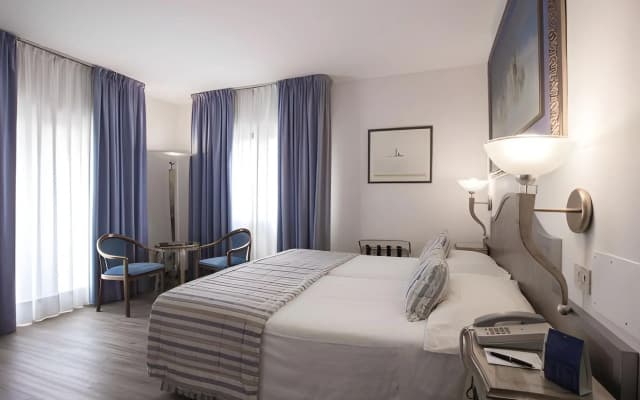 Amadeus Hotel - photo 5