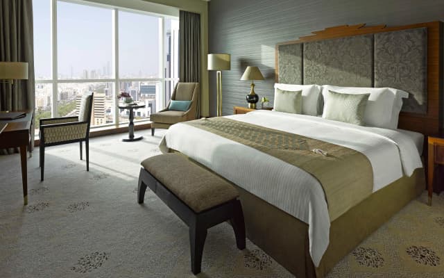 Dusit Thani Abu Dhabi - photo 2