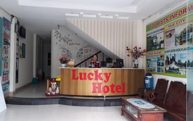 Lucky House Hotel - photo 2