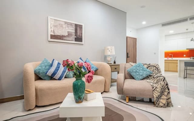Luxury Sunwah Apartment near Landmark 81 - City View - photo 4