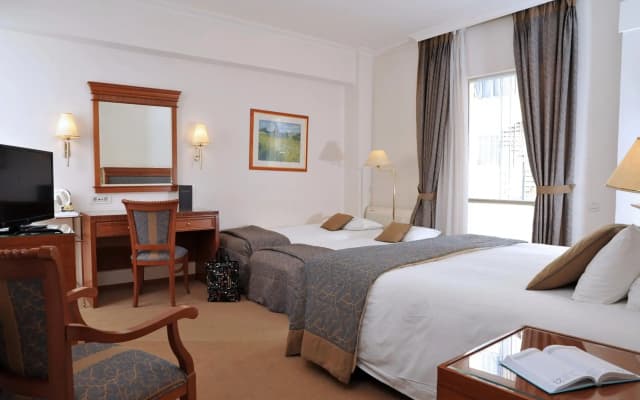 Athens Atrium Hotel and Suites - photo 2