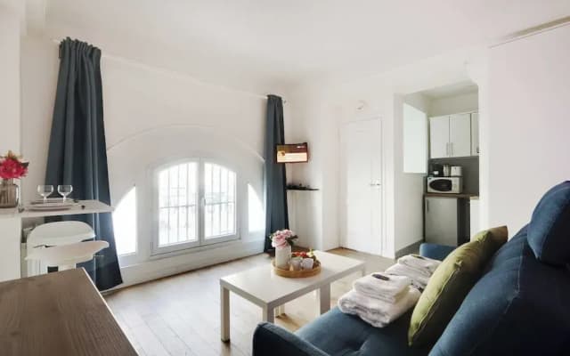 Atypical Bright Studio - 2P - Gare du Nord - photo 2