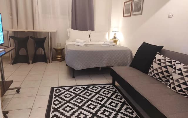 Lamda Vintage Apartment - photo 2