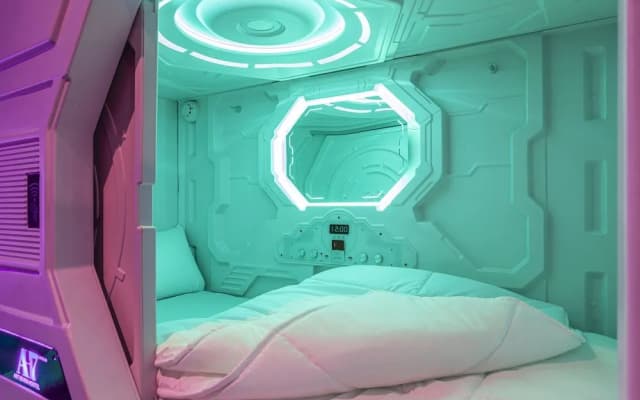 Art Seven Hostel Capsules - photo 5