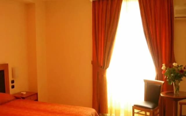 Theoxenia Hotel - photo 4