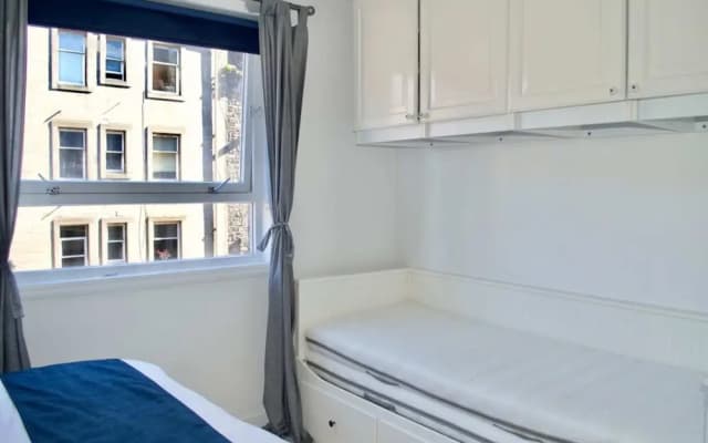 Extremely Central And Spacious Flat - photo 3