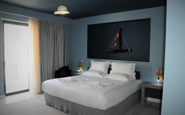 Lotus Center Apartments - photo 2