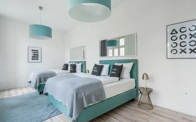 Primeflats - Lofts am Flugfeld Tempelhof - photo 2