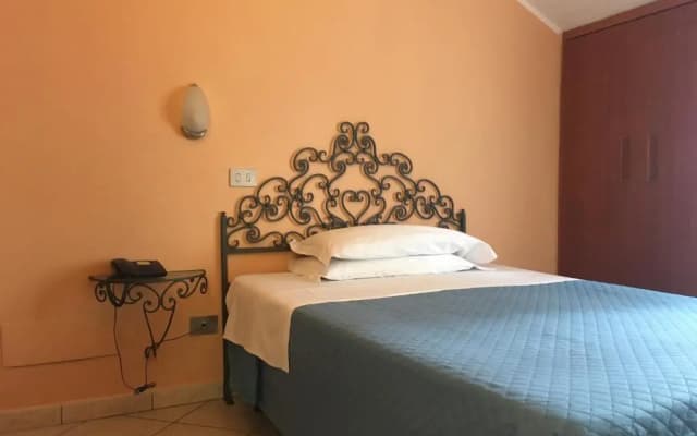Hotel Capri - photo 4